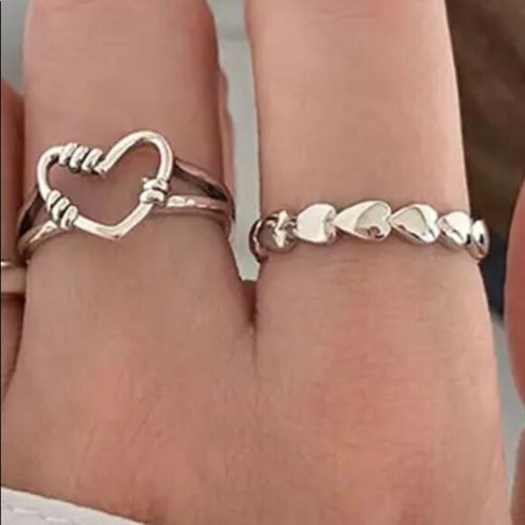 💕 3/$25 SS RING OF HEARTS ADJUSTABLE - Picture 4 of 6